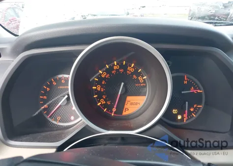 2011 Toyota 4Runner Sr5 V6 z USA, uszkodzony, nr VIN JTEZU5JR6B5022642